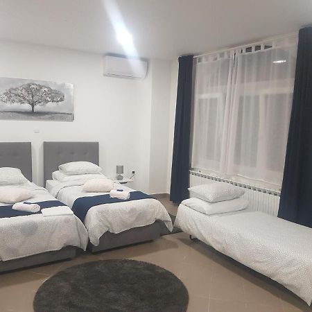 Marko Airport Rooms Velika Gorica Exterior foto